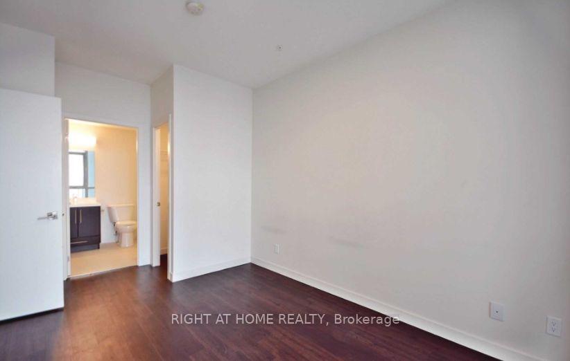 Photo 12 of Unit 905, 2087 Fairview Street, Burlington, Freeman — HOMEH