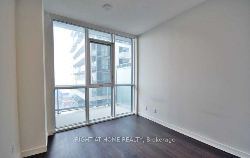 Photo 16 of Unit 905, 2087 Fairview Street, Burlington, Freeman — HOMEH