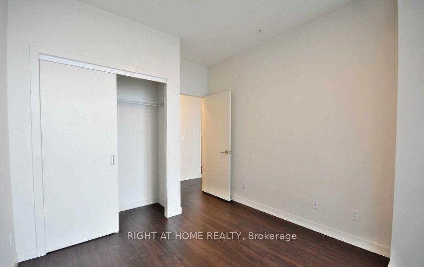 Photo 17 of Unit 905, 2087 Fairview Street, Burlington, Freeman — HOMEH
