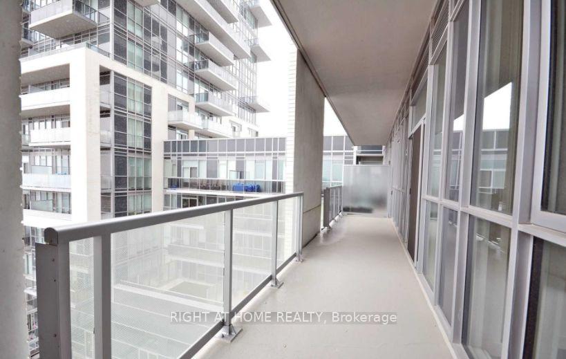 Photo 19 of Unit 905, 2087 Fairview Street, Burlington, Freeman — HOMEH