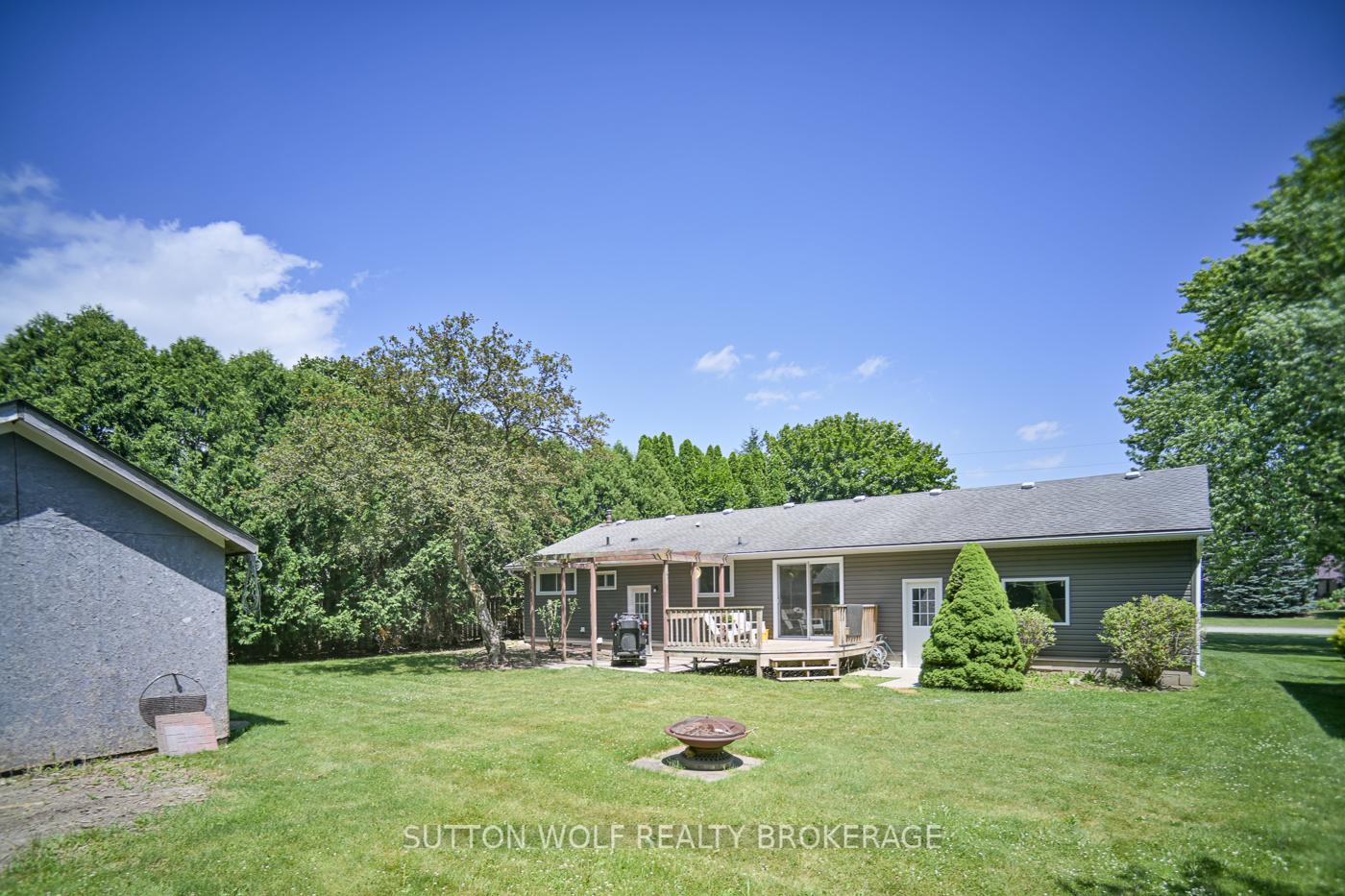 Photo 4 of 566 Head Street N, Strathroy-Caradoc, NE — HOMEH