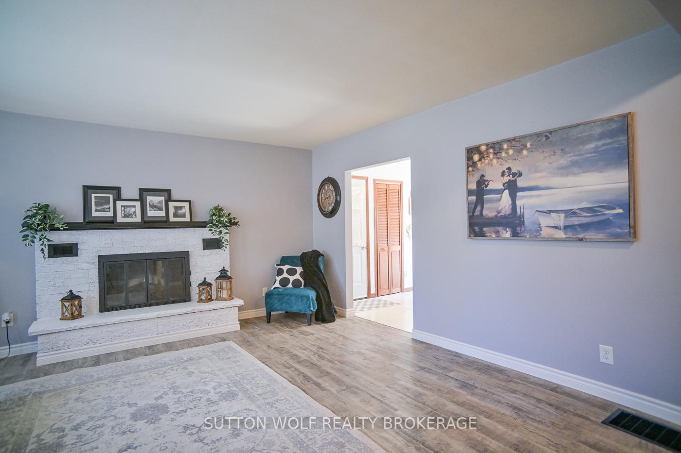 Photo 9 of 566 Head Street N, Strathroy-Caradoc, NE — HOMEH