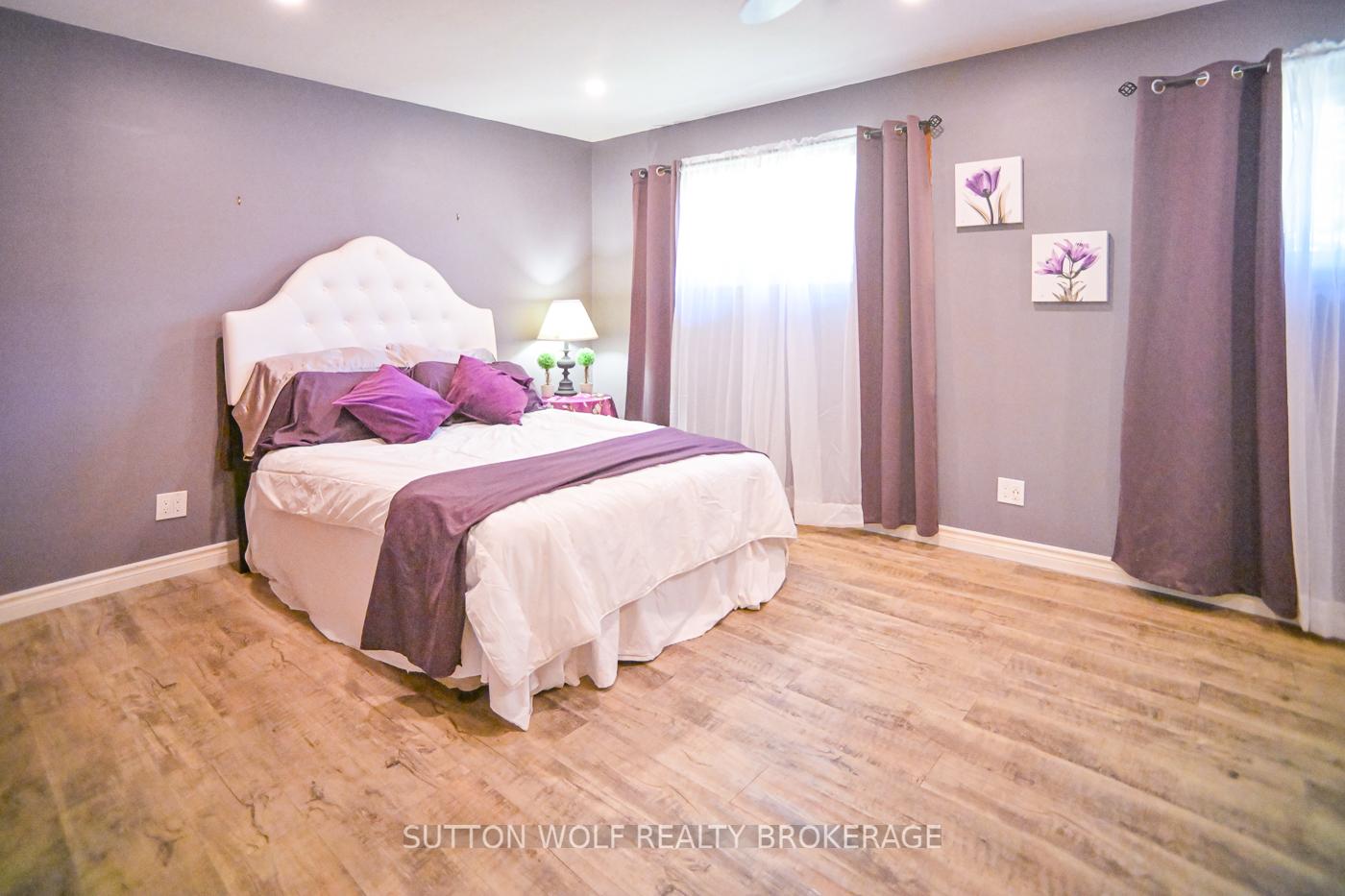 Photo 18 of 566 Head Street N, Strathroy-Caradoc, NE — HOMEH