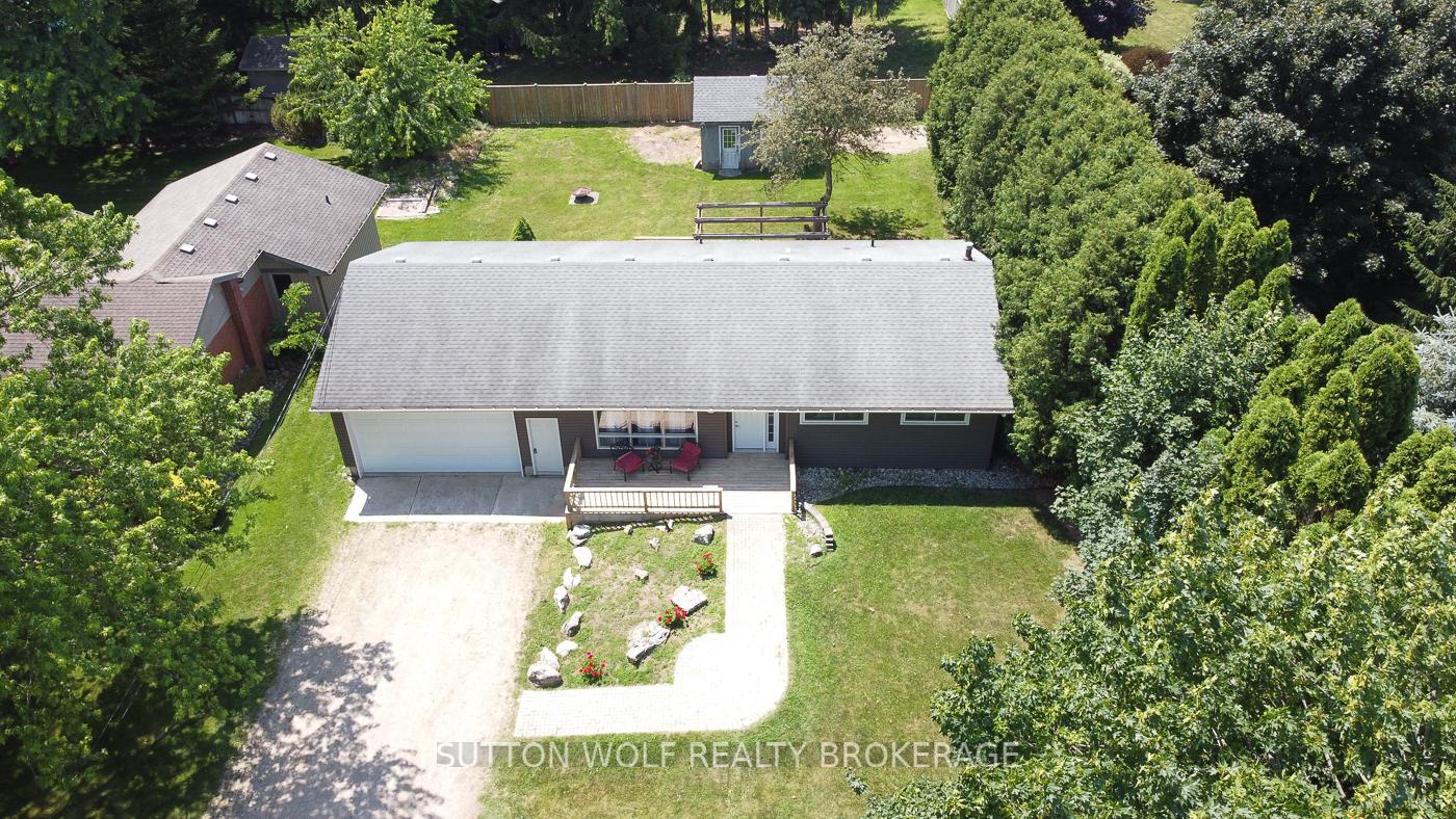 Photo 35 of 566 Head Street N, Strathroy-Caradoc, NE — HOMEH