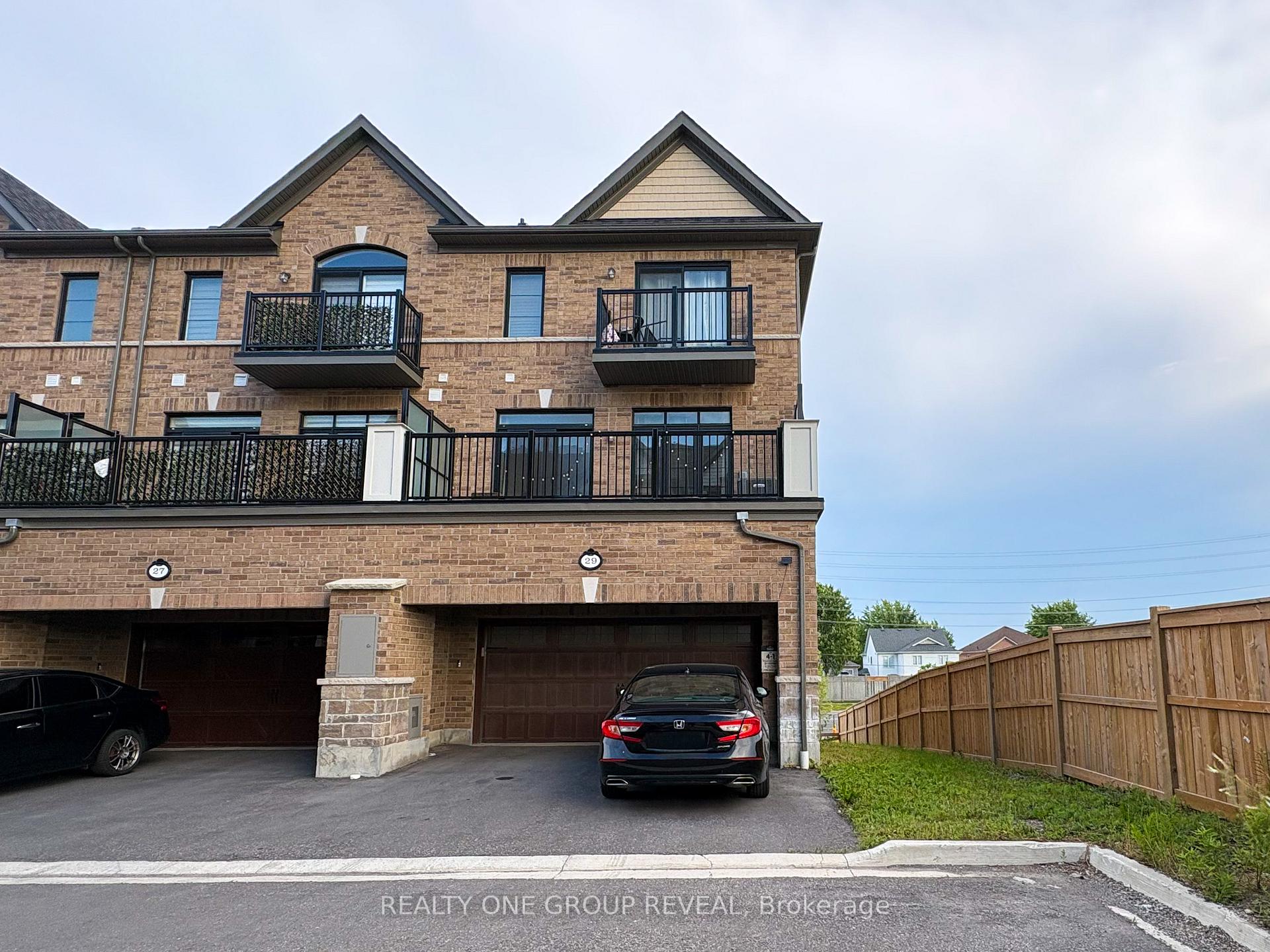 Photo 2 of 29 Icemaker Way, Whitby, Rural Whitby — HOMEH