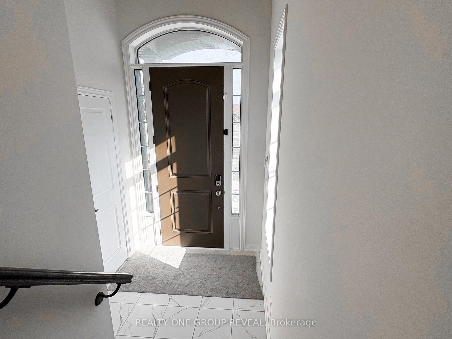 Photo 3 of 29 Icemaker Way, Whitby, Rural Whitby — HOMEH