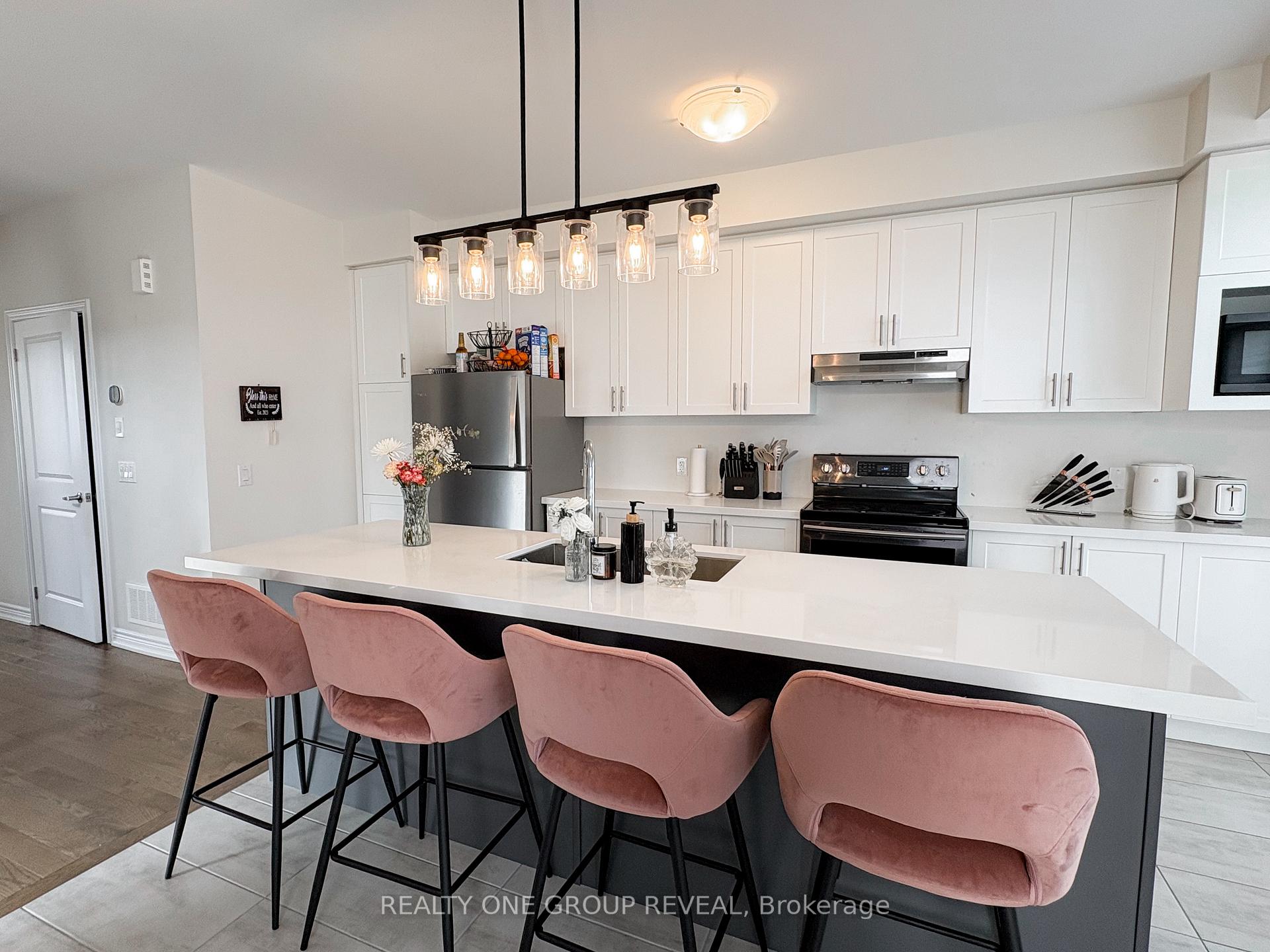 Photo 7 of 29 Icemaker Way, Whitby, Rural Whitby — HOMEH
