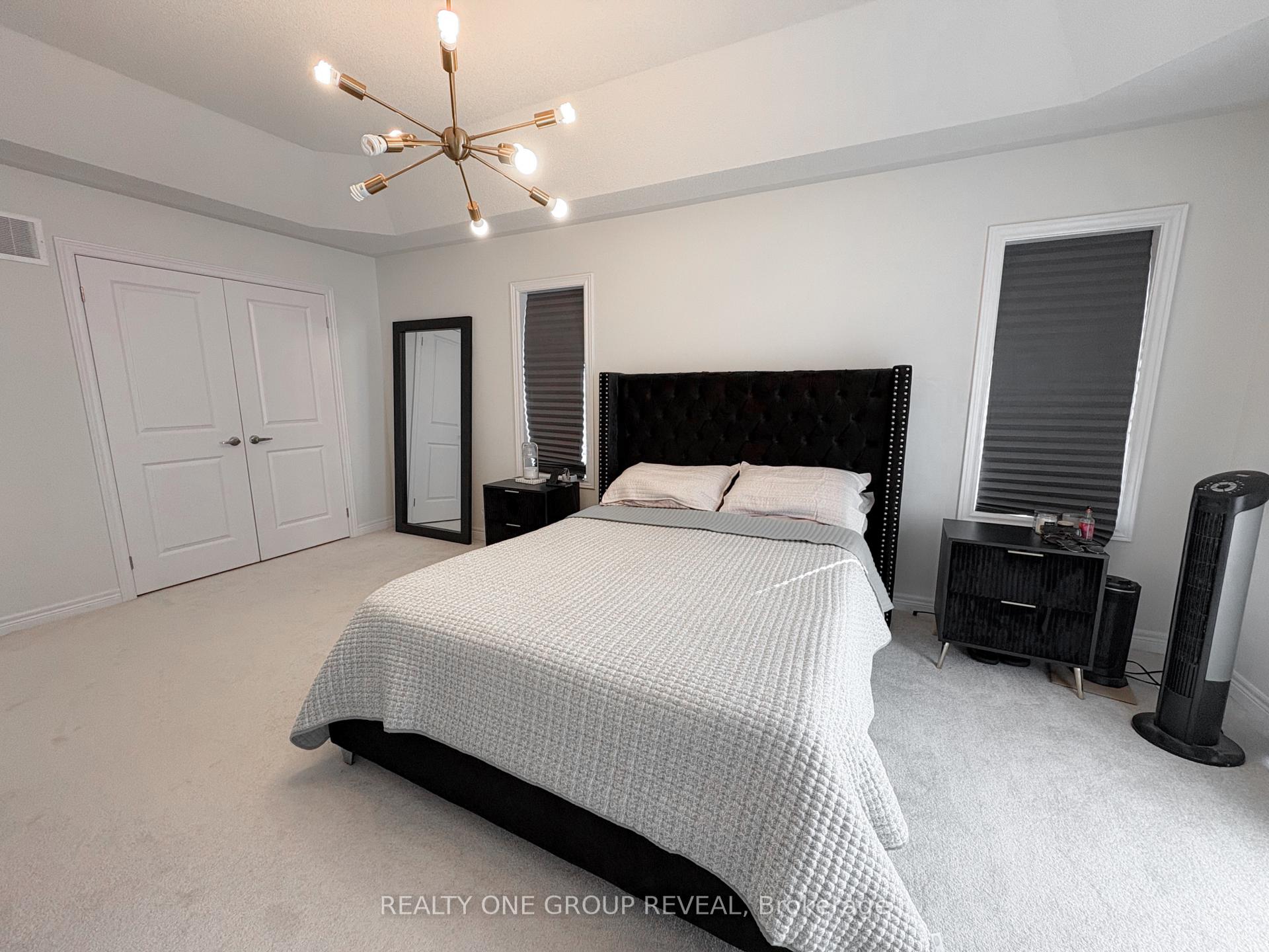 Photo 17 of 29 Icemaker Way, Whitby, Rural Whitby — HOMEH