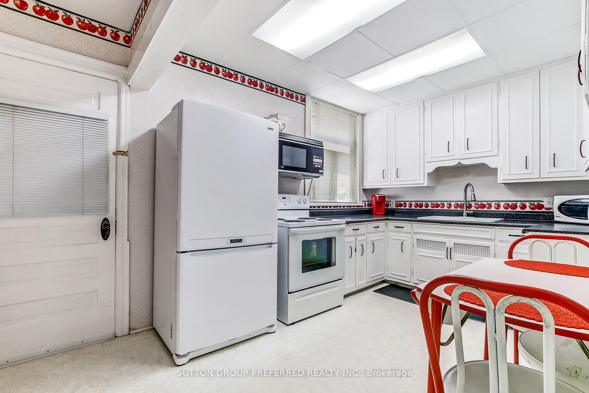 Photo 12 of 63 Southwick Street, St. Thomas — HOMEH