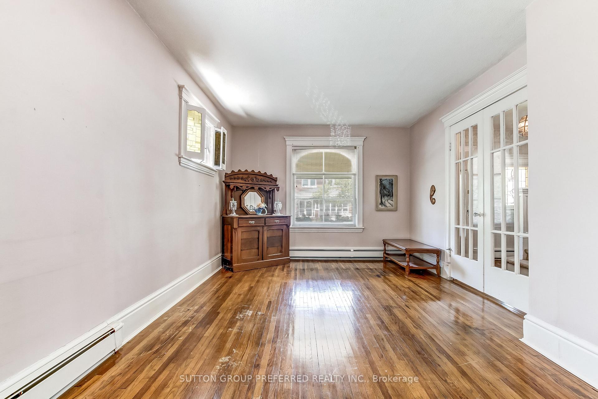 Photo 13 of 63 Southwick Street, St. Thomas — HOMEH