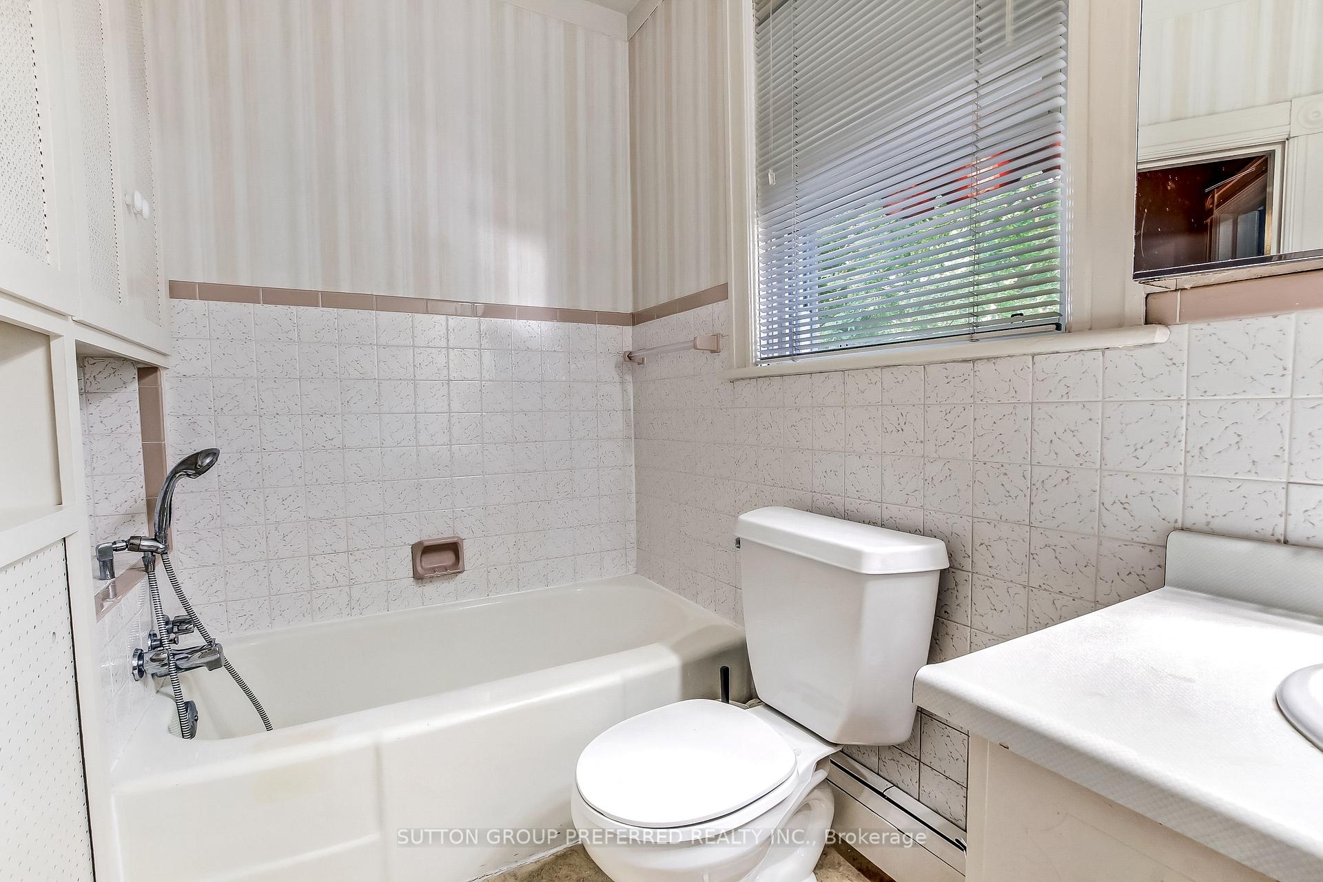 Photo 19 of 63 Southwick Street, St. Thomas — HOMEH