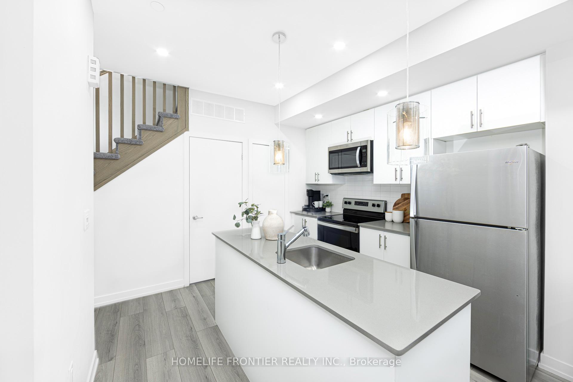 Photo 6 of Unit 13, 3562 Colonial Drive, Mississauga, Erin Mills — HOMEH