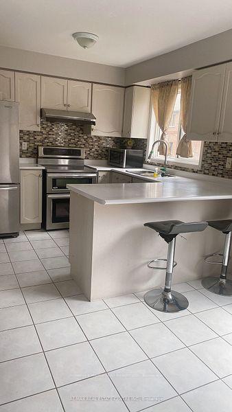 Photo 10 of Unit 88, 2 Clay Brick Court E, Brampton, Brampton North — HOMEH