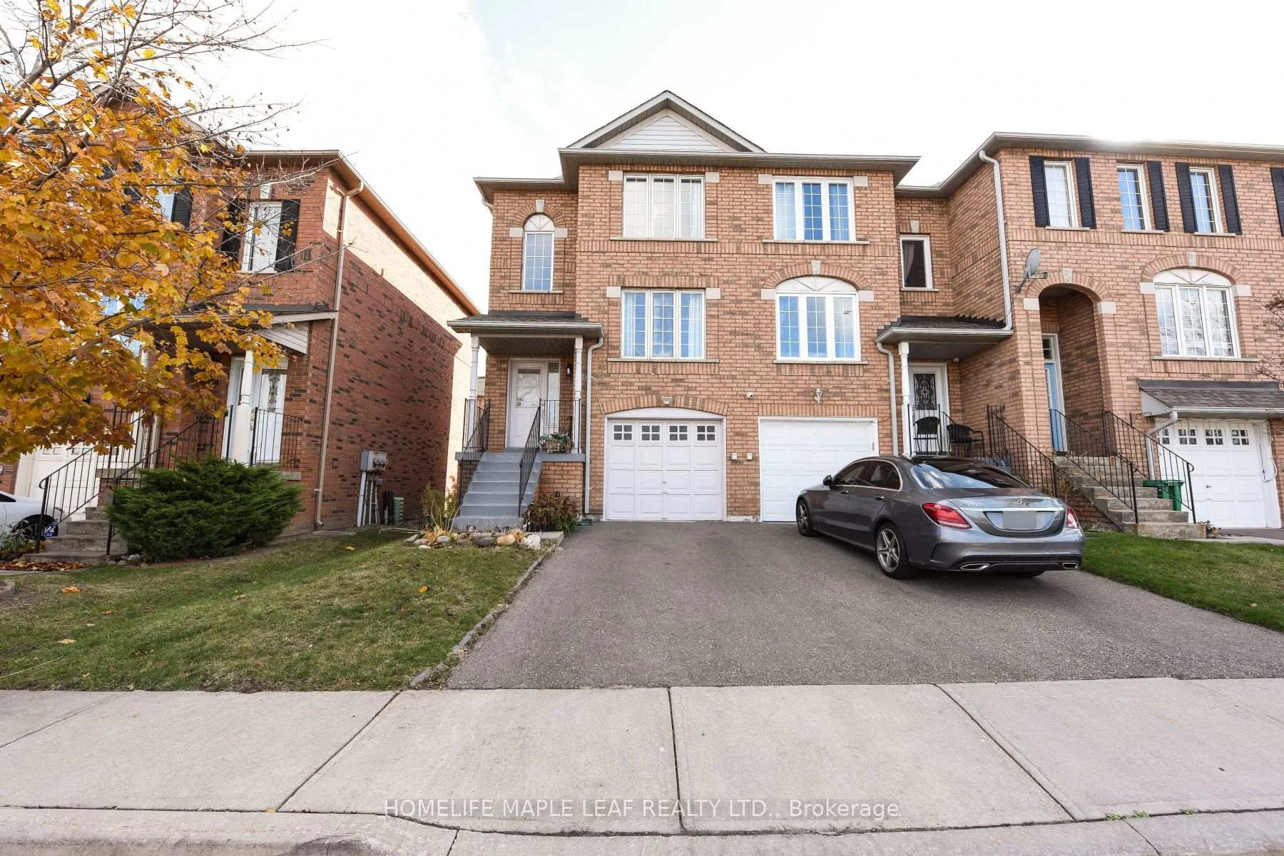 Photo 3 of Unit 88, 2 Clay Brick Court E, Brampton, Brampton North — HOMEH