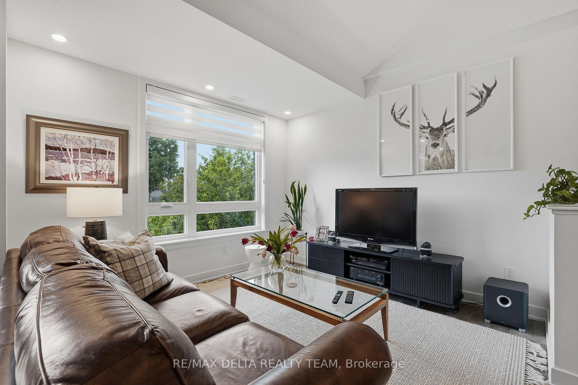 Photo 5 of Unit B, 400 Rolling Meadow Crescent, Ottawa, Mer Bleue/Bradley Estates/Anderson Park — HOMEH