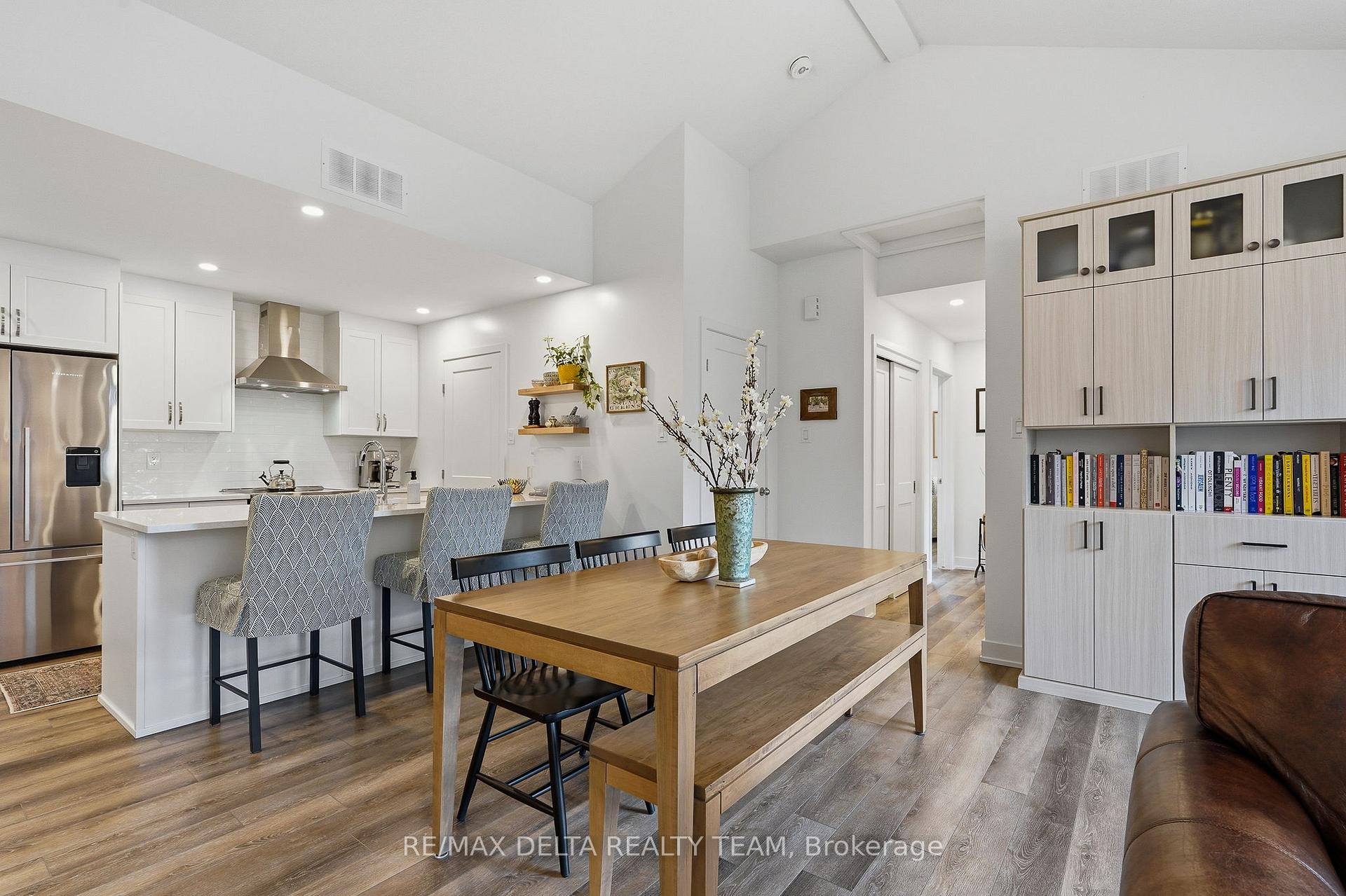 Photo 8 of Unit B, 400 Rolling Meadow Crescent, Ottawa, Mer Bleue/Bradley Estates/Anderson Park — HOMEH