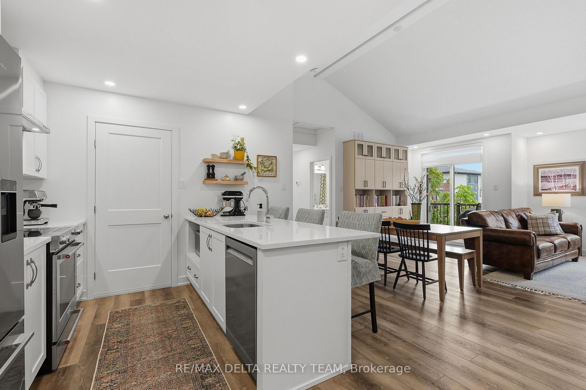 Photo 10 of Unit B, 400 Rolling Meadow Crescent, Ottawa, Mer Bleue/Bradley Estates/Anderson Park — HOMEH