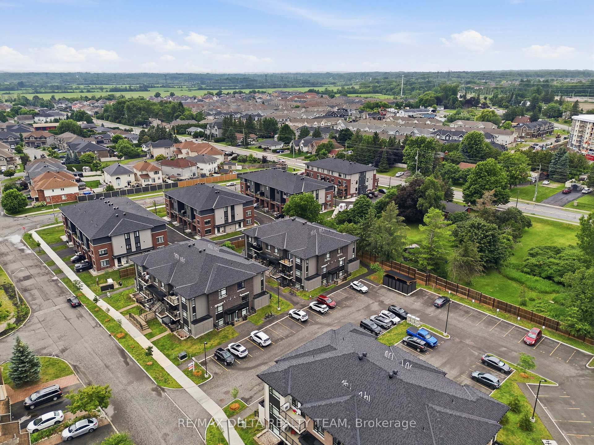 Photo 24 of Unit B, 400 Rolling Meadow Crescent, Ottawa, Mer Bleue/Bradley Estates/Anderson Park — HOMEH