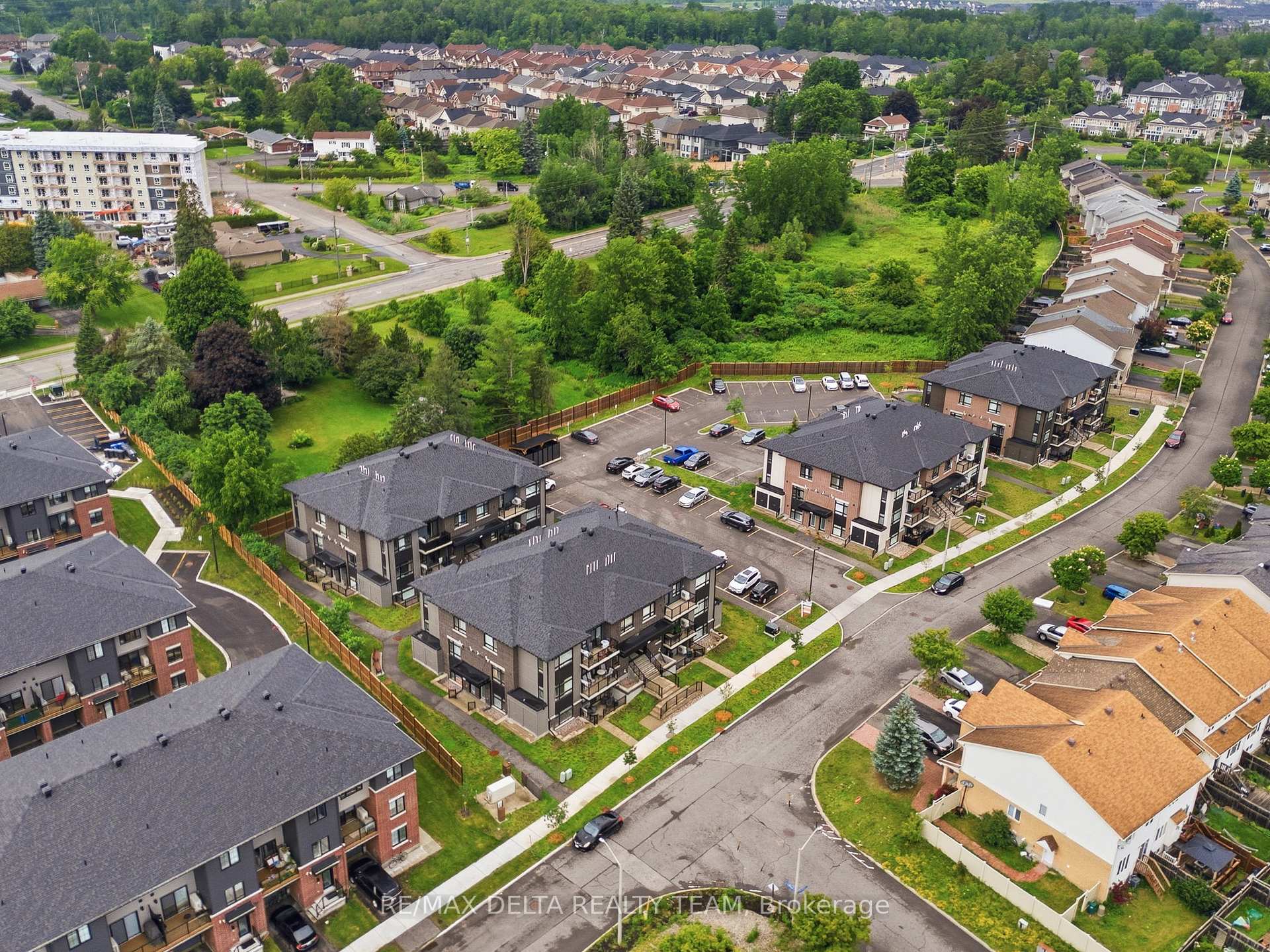 Photo 25 of Unit B, 400 Rolling Meadow Crescent, Ottawa, Mer Bleue/Bradley Estates/Anderson Park — HOMEH