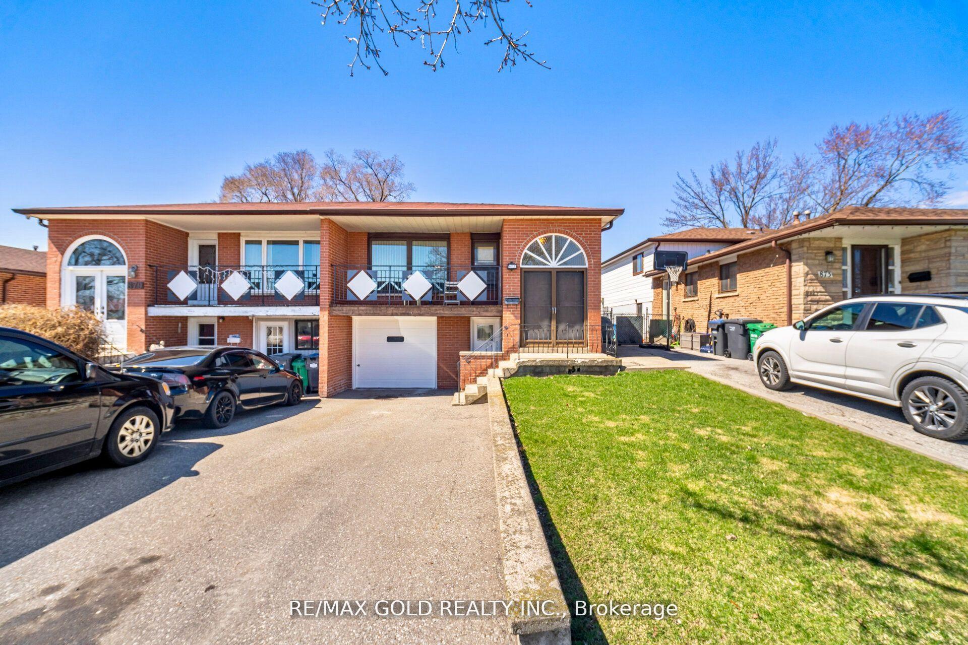 Photo 1 of 877 Consort Crescent, Mississauga, Erindale — HOMEH