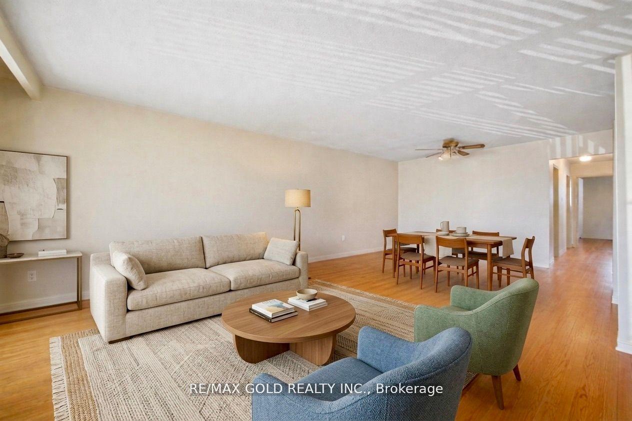 Photo 4 of 877 Consort Crescent, Mississauga, Erindale — HOMEH