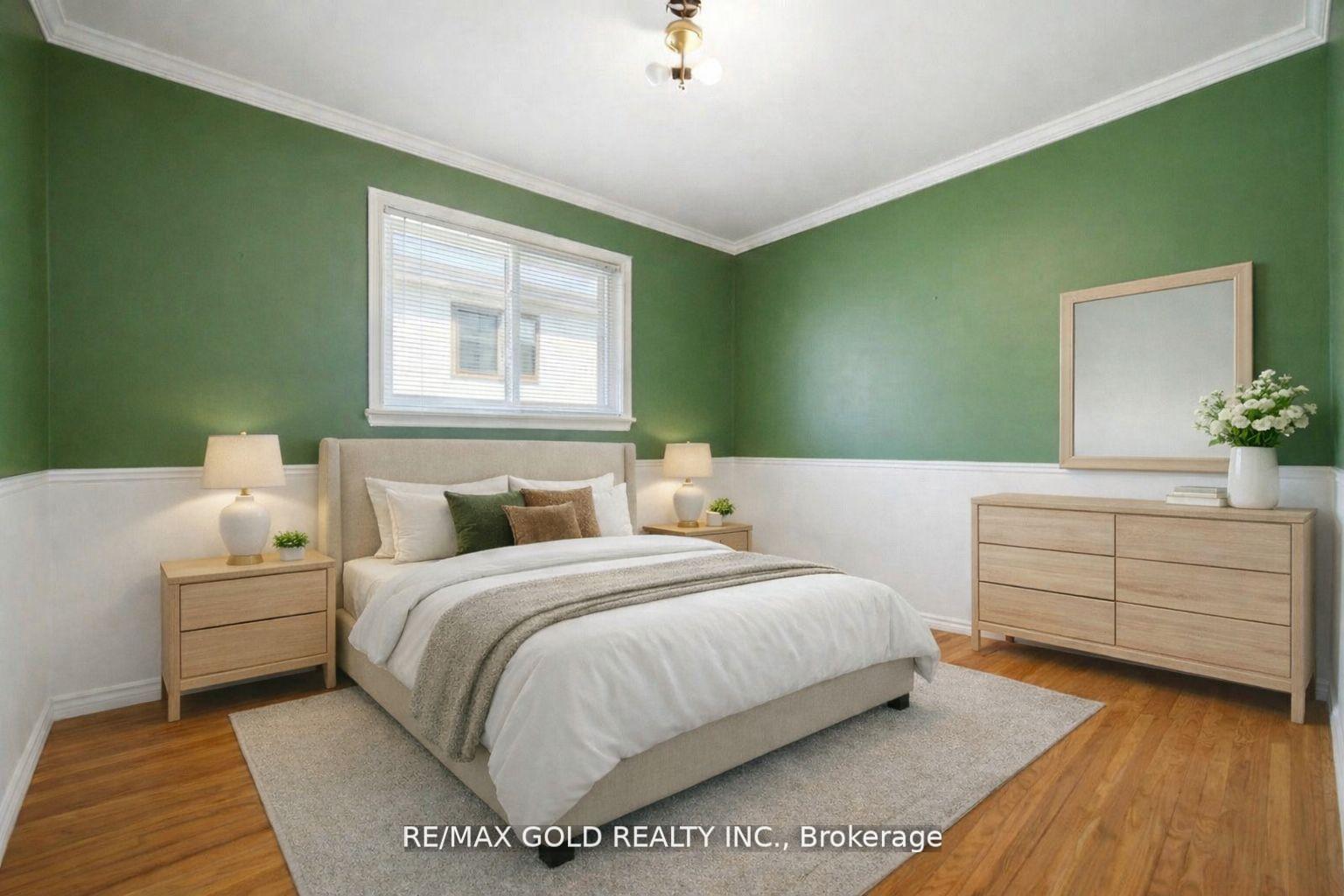 Photo 24 of 877 Consort Crescent, Mississauga, Erindale — HOMEH