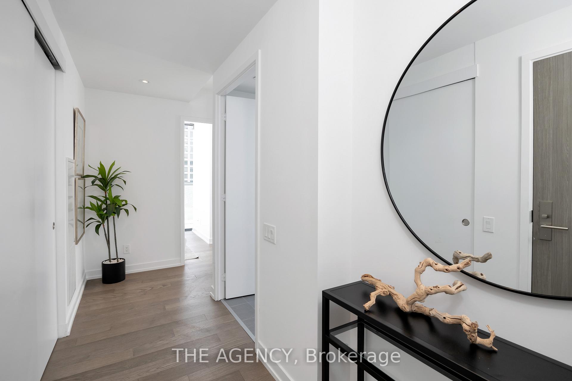 Photo 9 of Unit 804, 161 Roehampton Avenue, Toronto, Mount Pleasant East — HOMEH