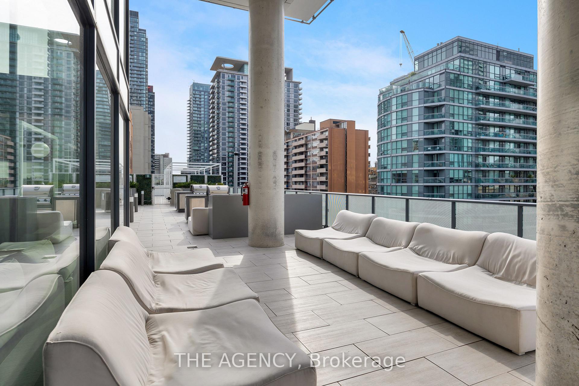 Photo 21 of Unit 804, 161 Roehampton Avenue, Toronto, Mount Pleasant East — HOMEH