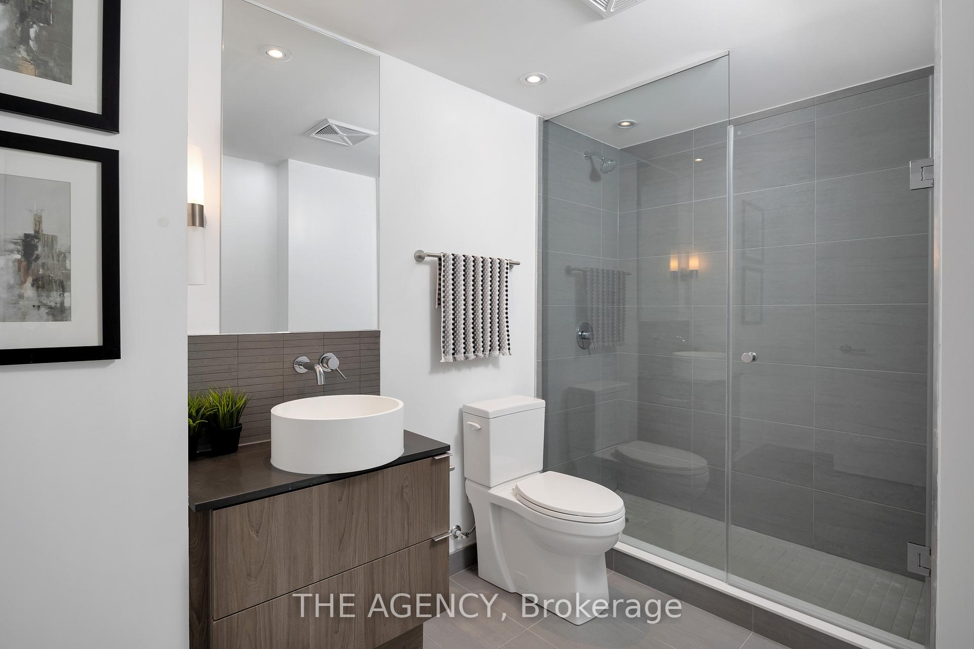 Photo 17 of Unit 804, 161 Roehampton Avenue, Toronto, Mount Pleasant East — HOMEH