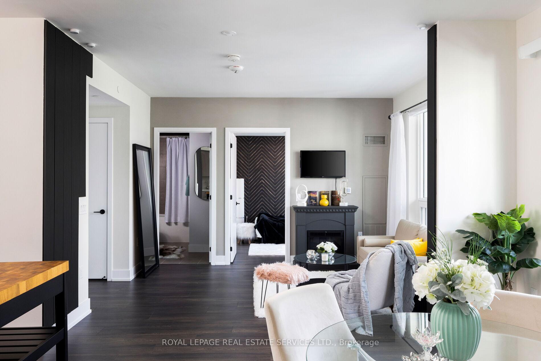 Photo 4 of Unit 720, 2450 Old Bronte Road, Oakville, Westmount — HOMEH