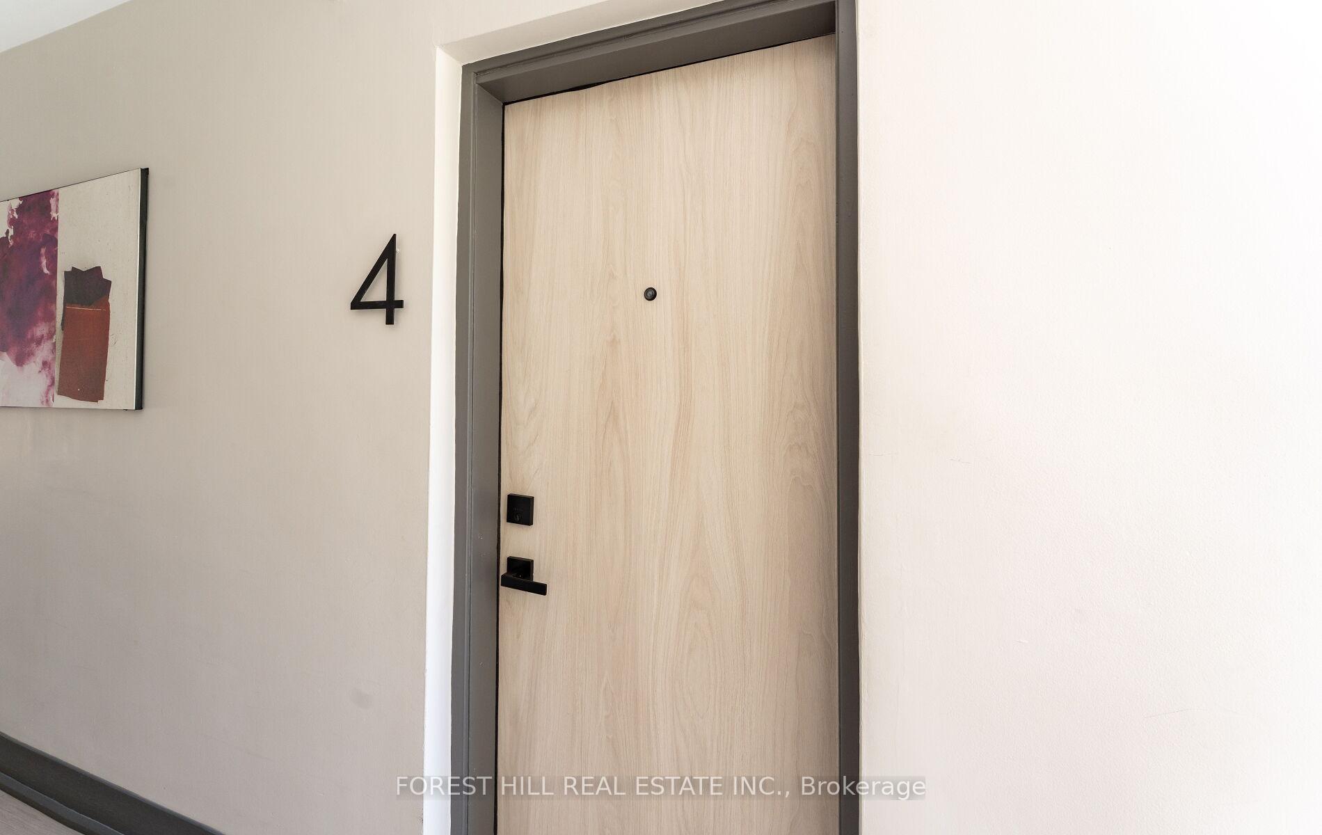 Photo 2 of Unit 3, 8 Victoria Street, Etobicoke, Mimico — HOMEH