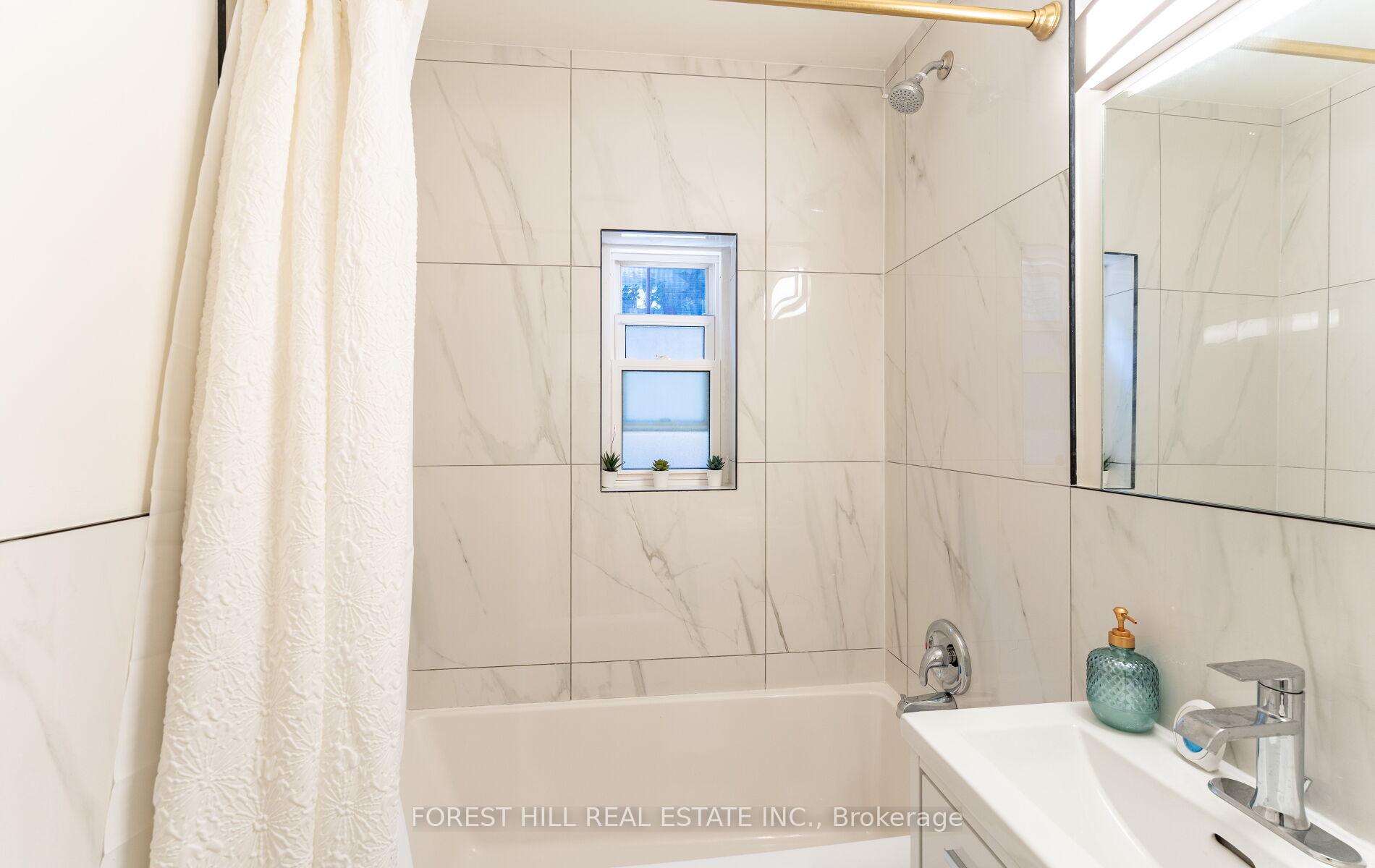 Photo 15 of Unit 3, 8 Victoria Street, Etobicoke, Mimico — HOMEH