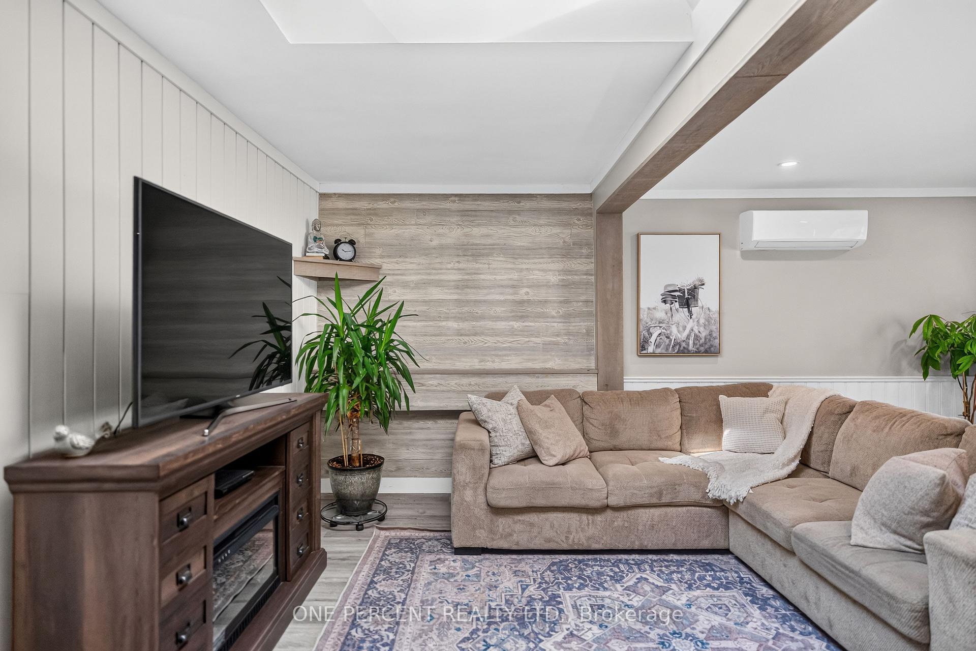Photo 12 of 608 Broadview Avenue, Orillia — HOMEH