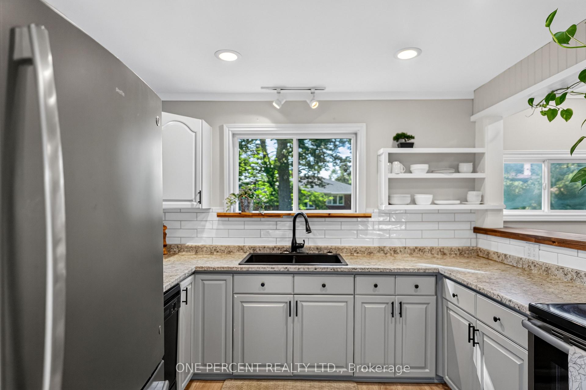 Photo 17 of 608 Broadview Avenue, Orillia — HOMEH