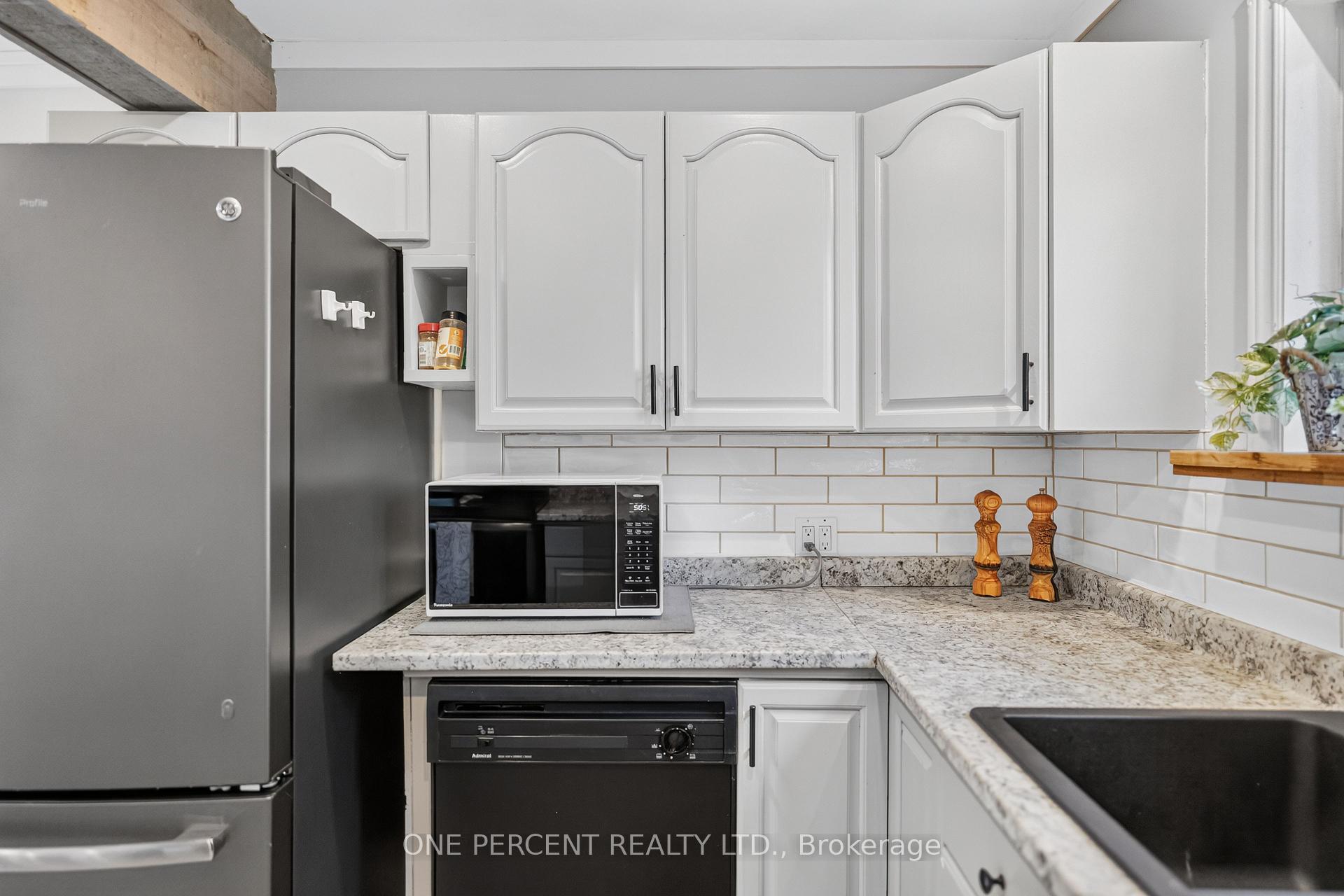 Photo 18 of 608 Broadview Avenue, Orillia — HOMEH