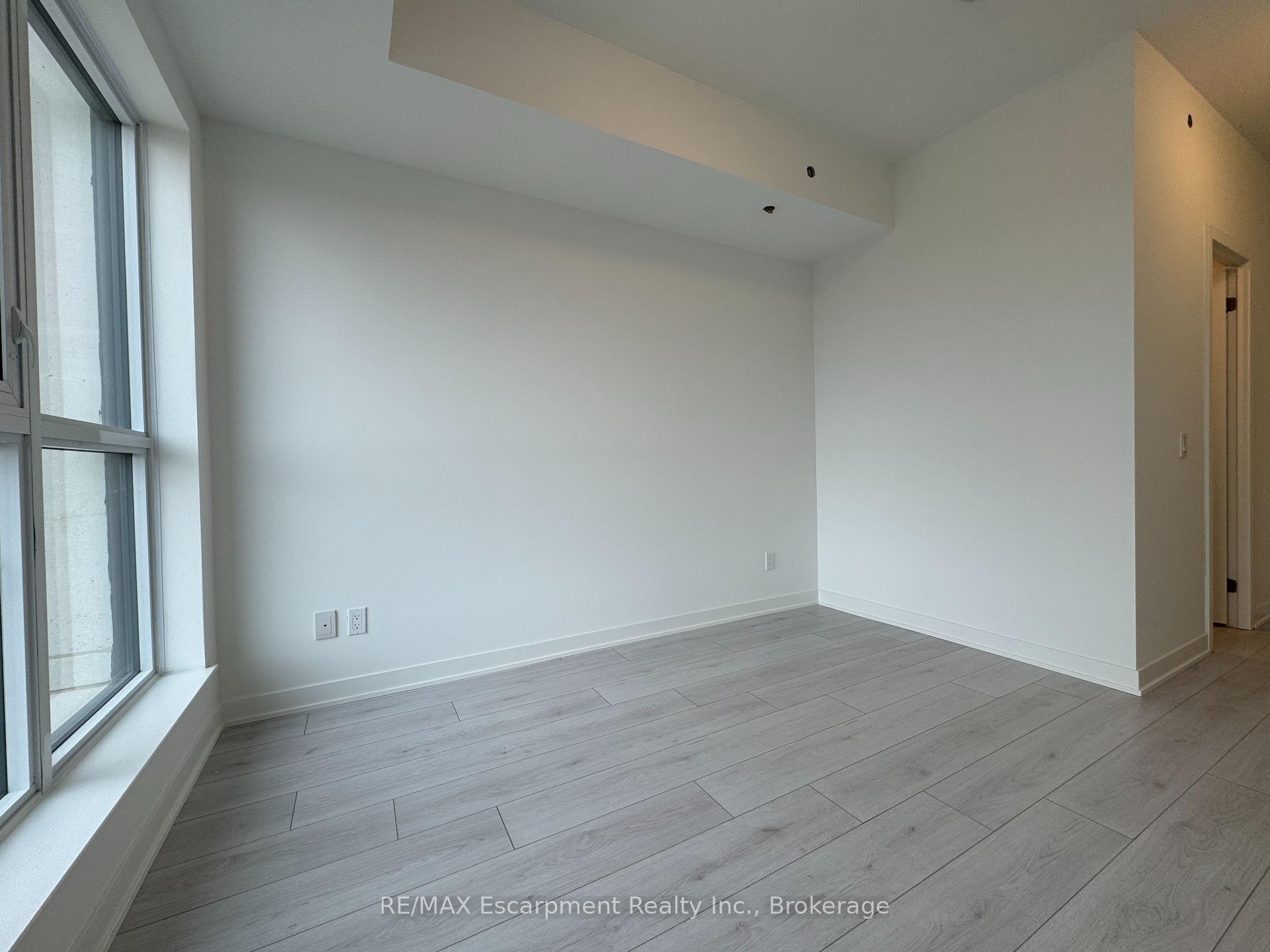 Photo 13 of Unit 721, 405 Dundas Street W, Oakville, Glenorchy — HOMEH