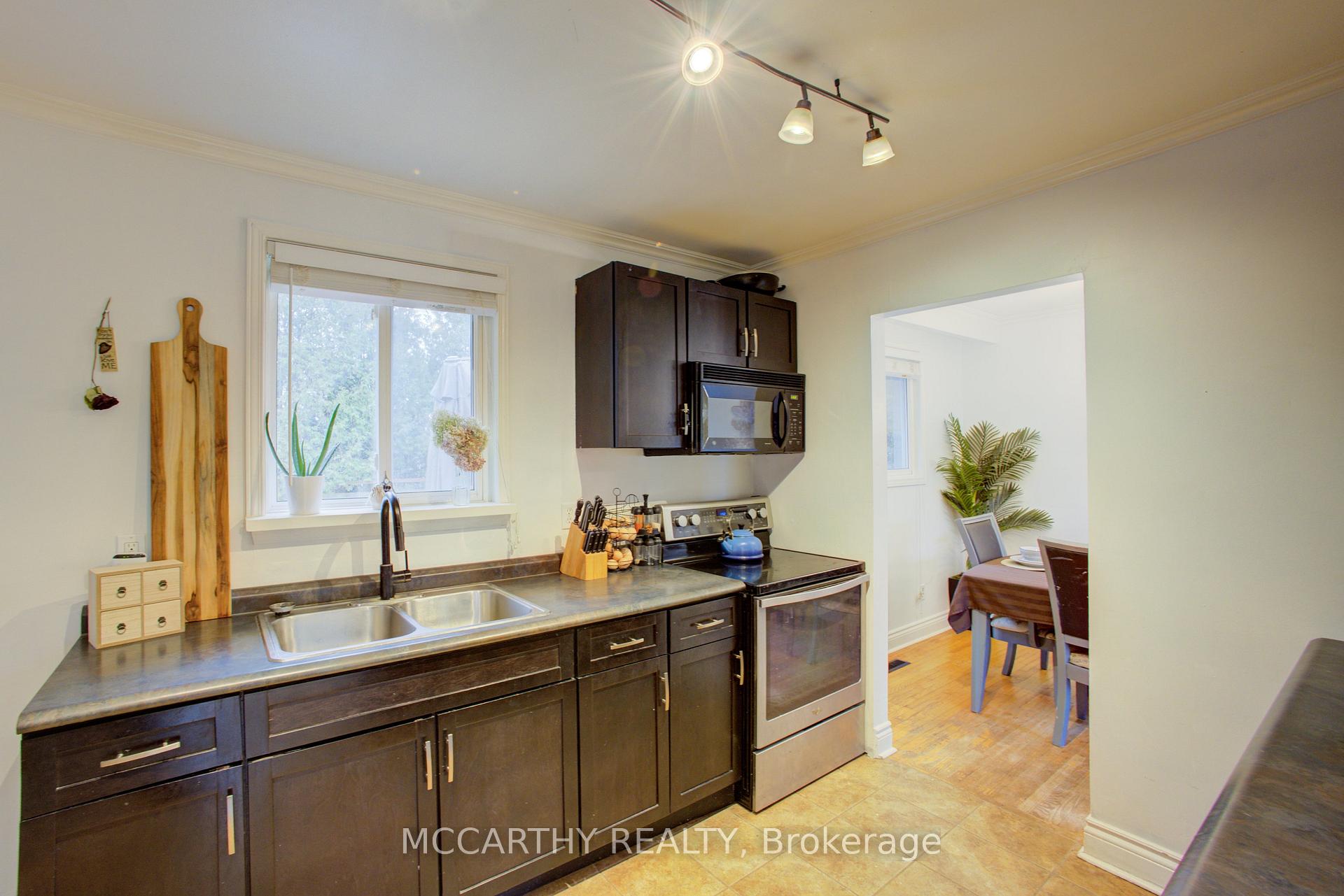 Photo 17 of 124 Muriel Street, Shelburne — HOMEH