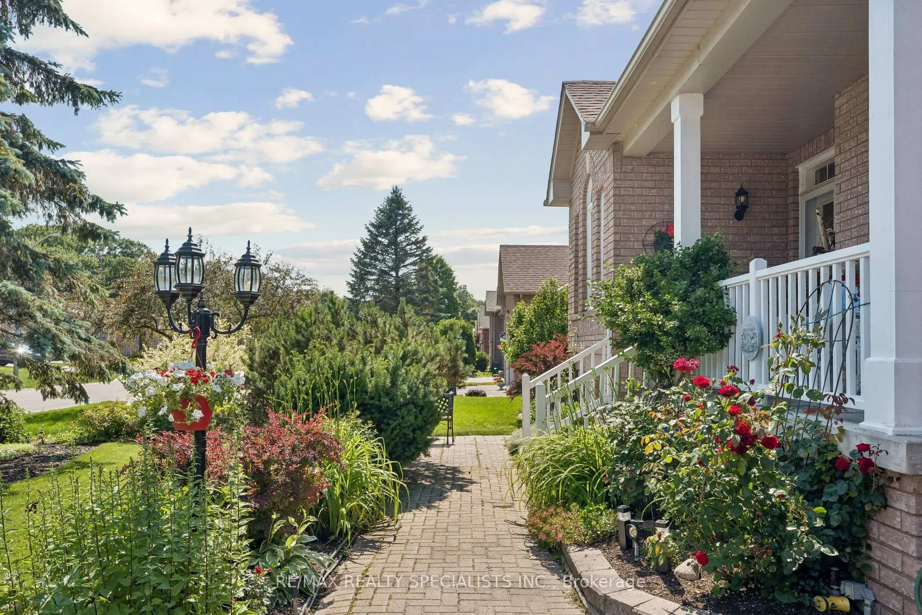 Photo 2 of 43 Bush Crescent, Wasaga Beach — HOMEH