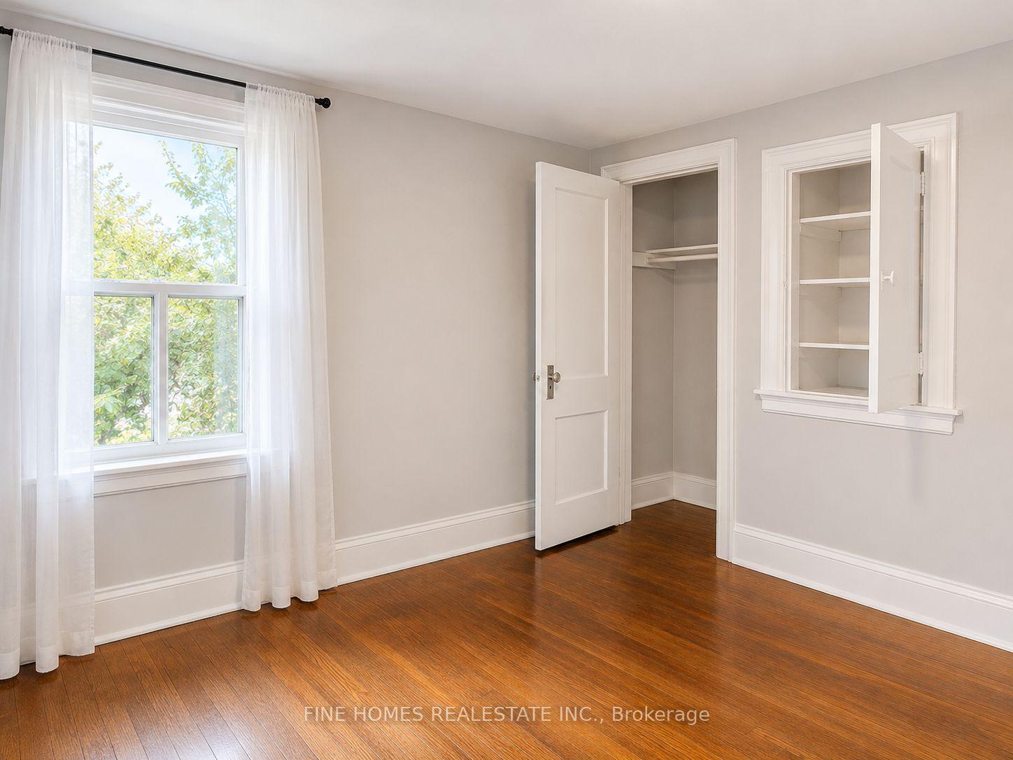 Photo 4 of 44 Hillside Avenue, Etobicoke, Mimico — HOMEH
