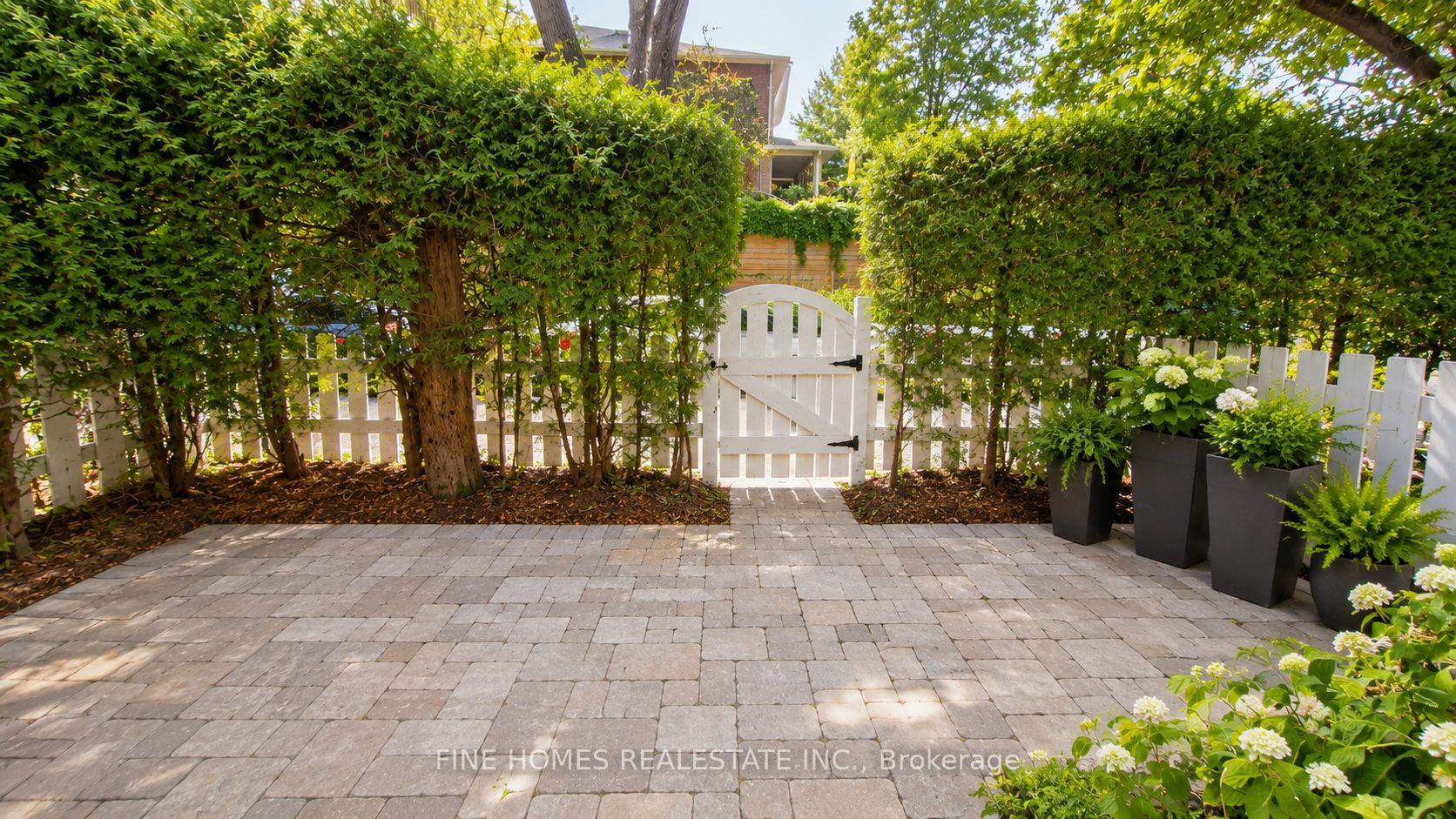 Photo 7 of 44 Hillside Avenue, Etobicoke, Mimico — HOMEH