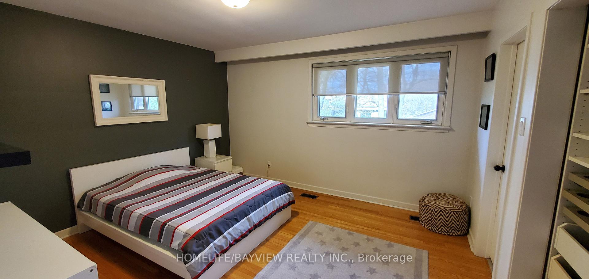 Photo 7 of 249 Wincott Drive, Etobicoke, Willowridge-Martingrove-Richview — HOMEH