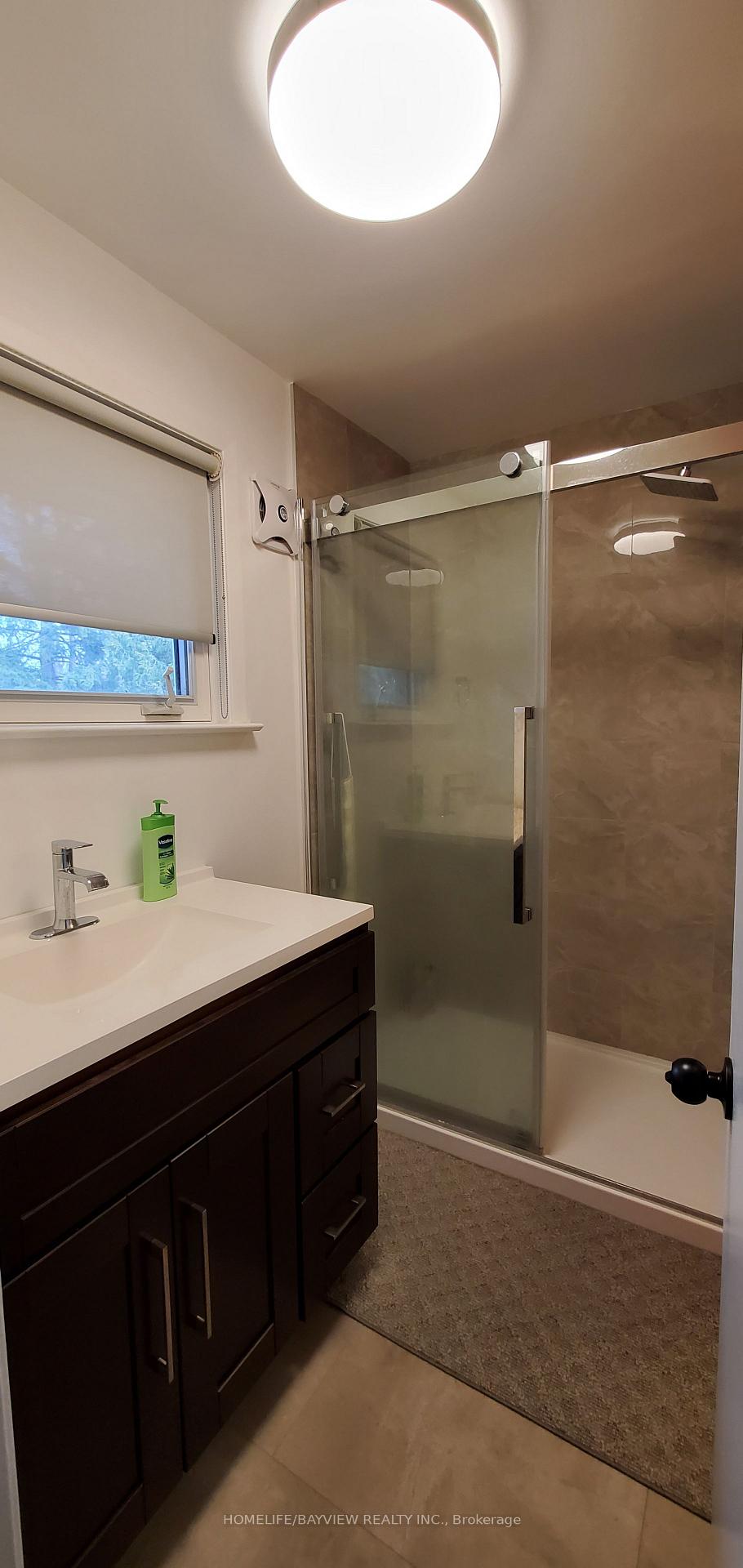 Photo 14 of 249 Wincott Drive, Etobicoke, Willowridge-Martingrove-Richview — HOMEH