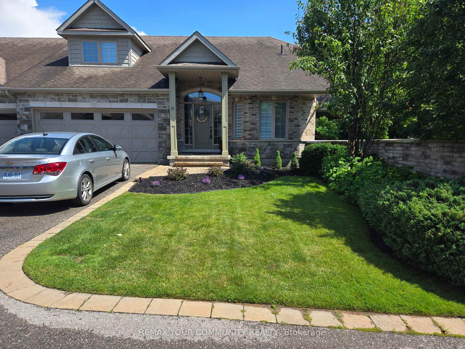 Photo 1 of Unit 6, 10 Reddington Drive, Caledon, Rural Caledon — HOMEH