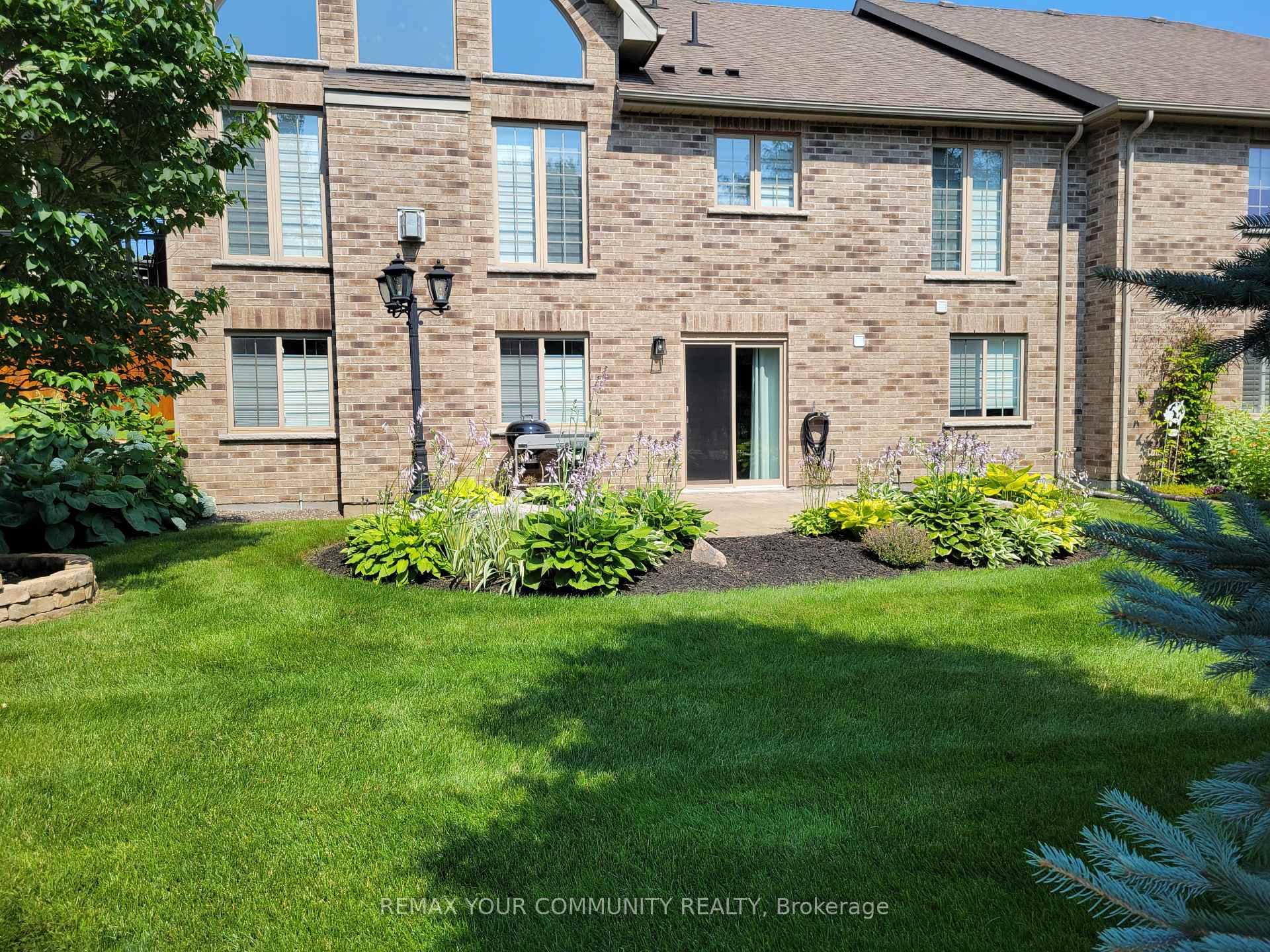 Photo 4 of Unit 6, 10 Reddington Drive, Caledon, Rural Caledon — HOMEH
