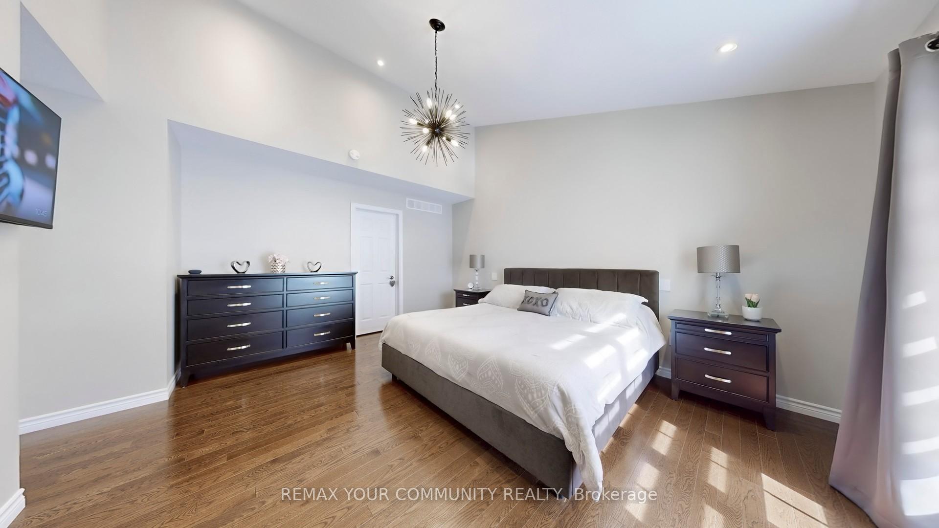 Photo 22 of Unit 6, 10 Reddington Drive, Caledon, Rural Caledon — HOMEH