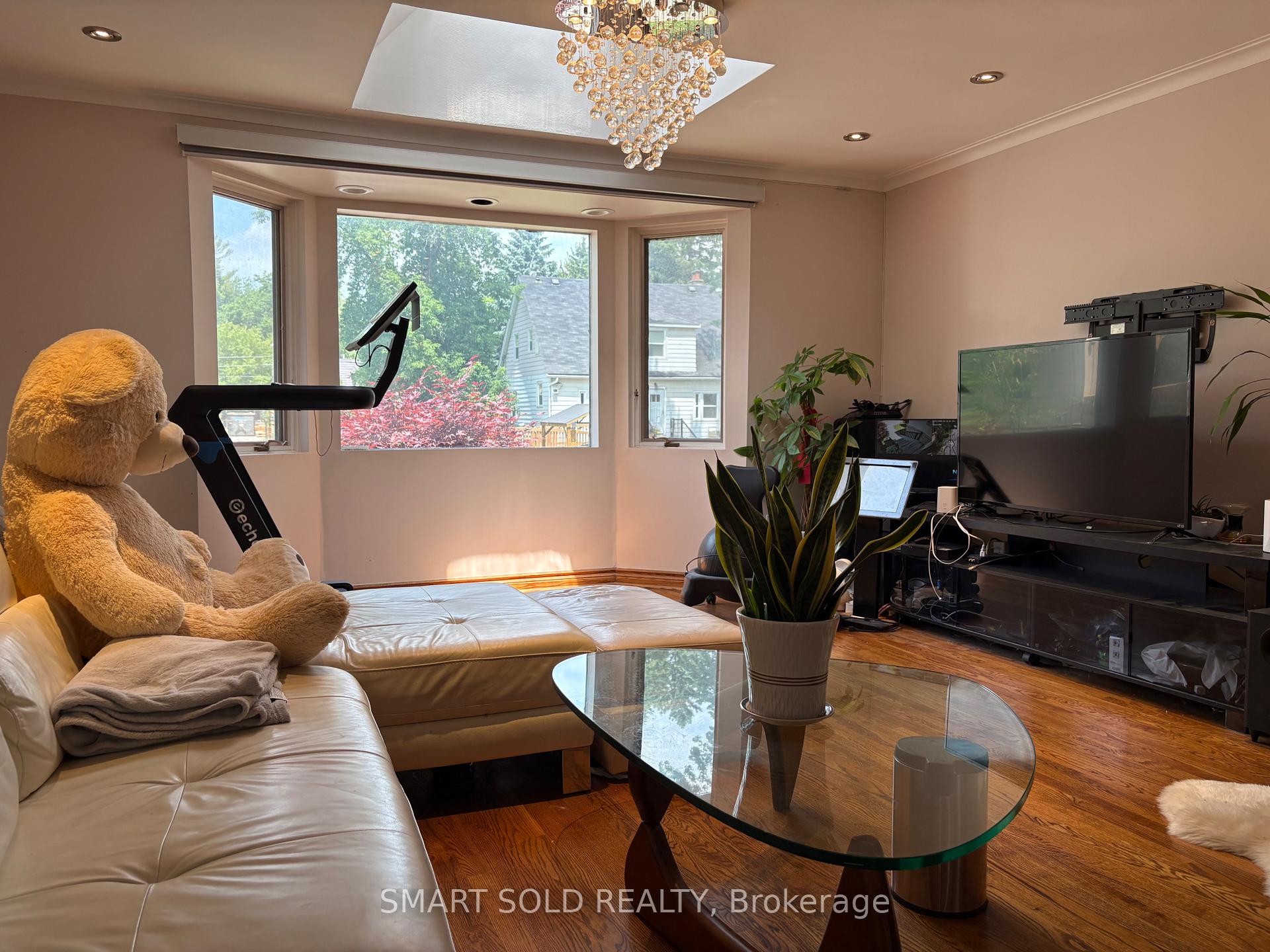 Photo 11 of 55 Proctor Avenue, Markham, Grandview — HOMEH