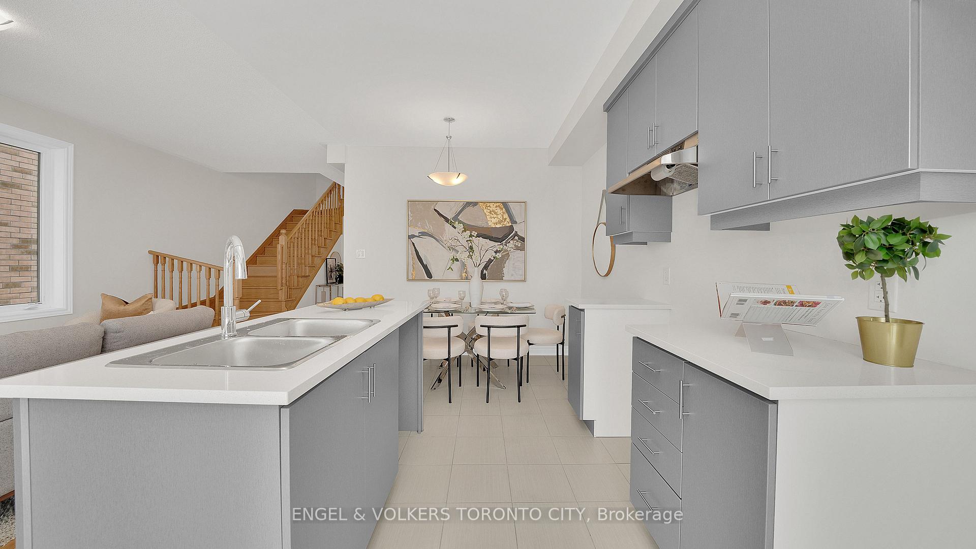 Photo 9 of 132 Mumbai Drive, Markham, Middlefield — HOMEH