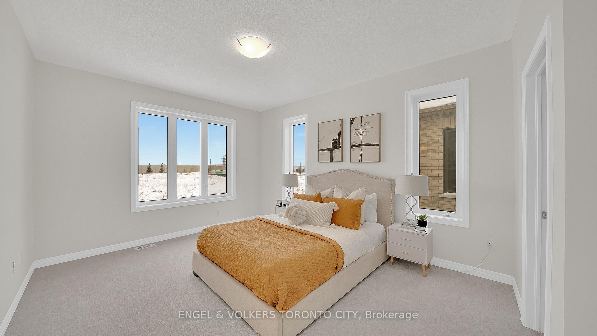 Photo 14 of 132 Mumbai Drive, Markham, Middlefield — HOMEH