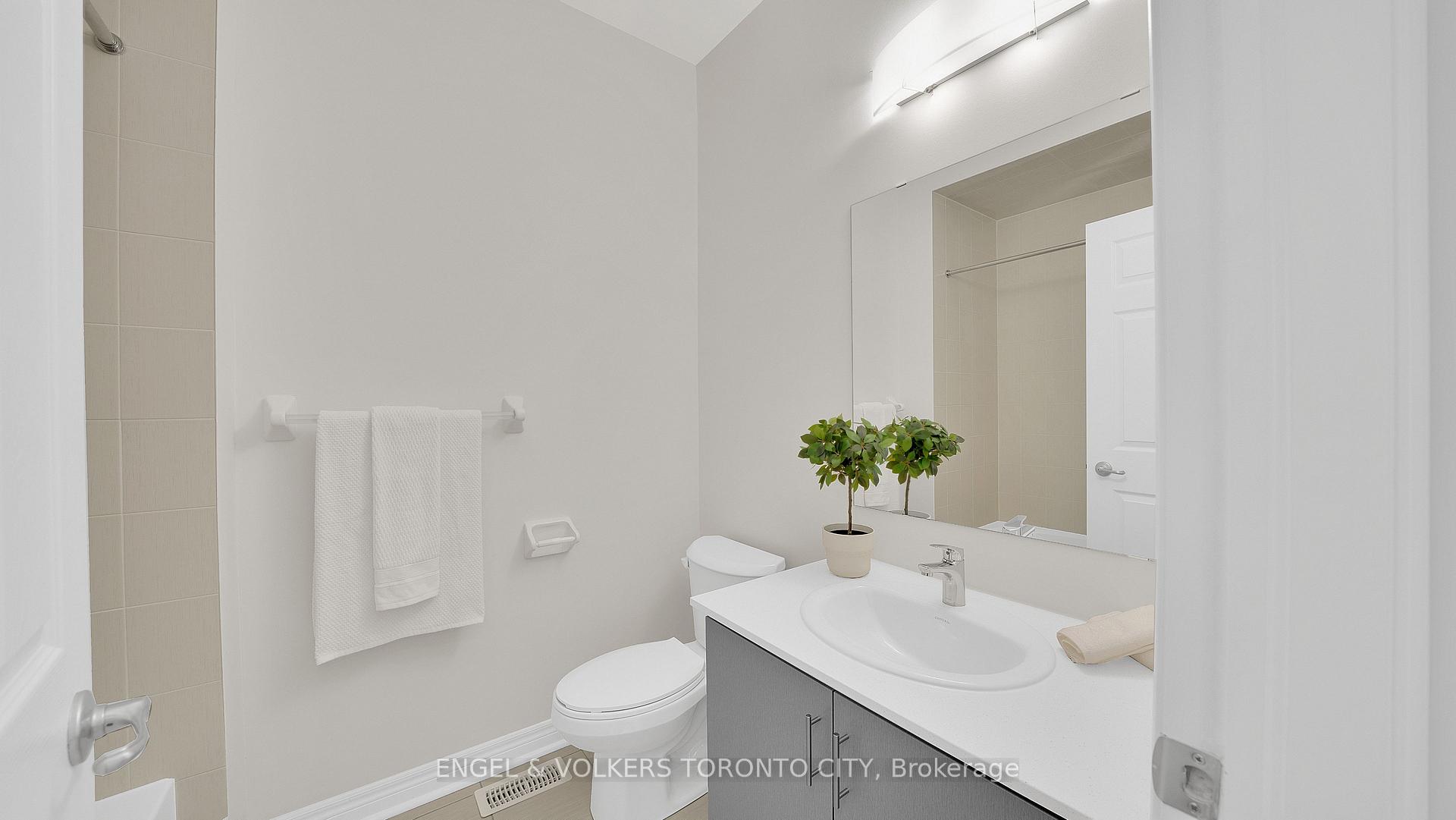 Photo 19 of 132 Mumbai Drive, Markham, Middlefield — HOMEH