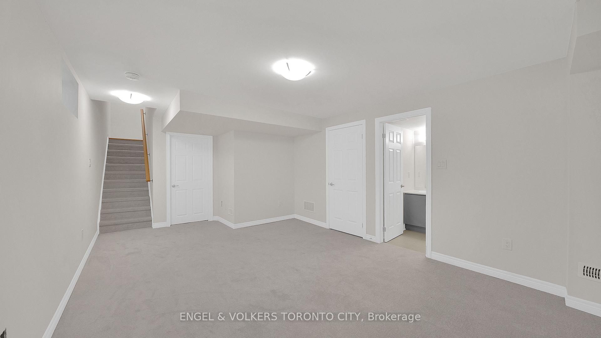 Photo 21 of 132 Mumbai Drive, Markham, Middlefield — HOMEH